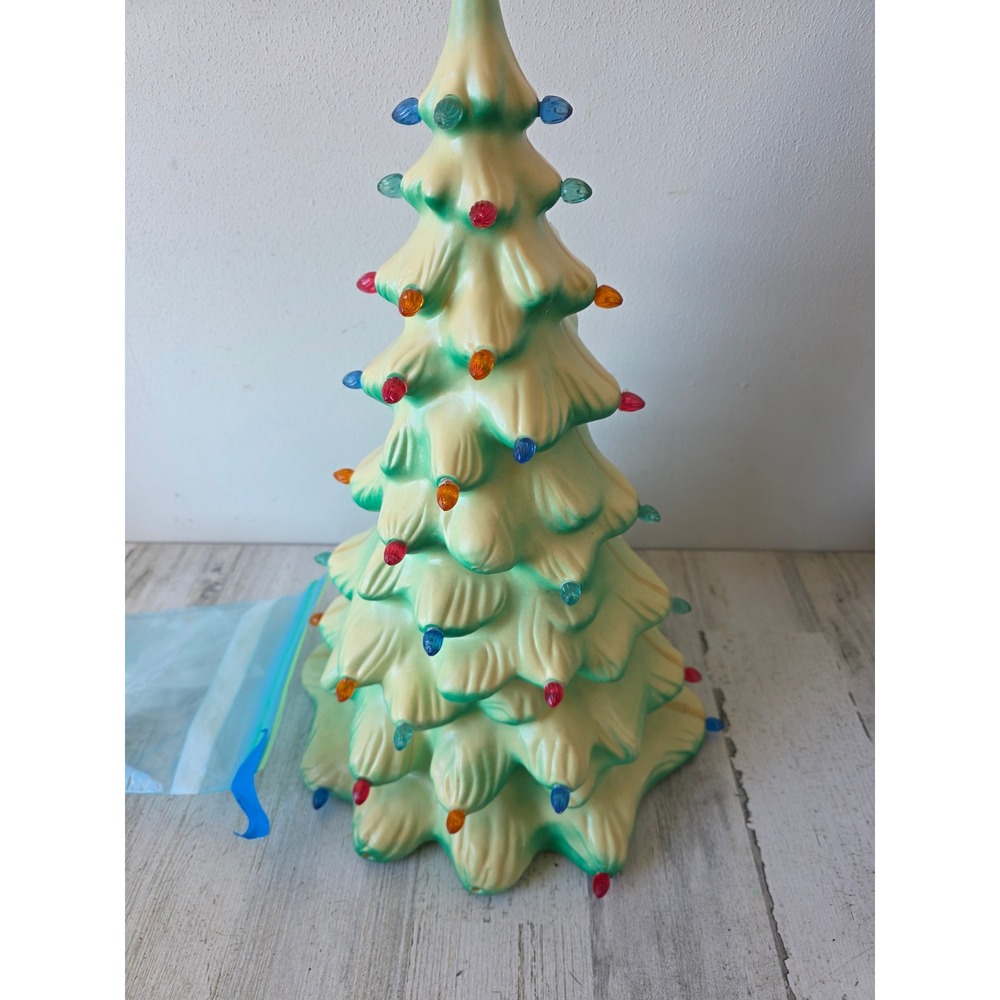 Vintage union products tabletop blow mold tree green Xmas decor light up